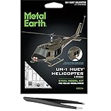 UH-1 HUEY HELICOPTER - 2,25 Blatt Modell mit einem moderaten Schwierigkeitsgrad. Maße (zusammengebaut): 19 x 12 x 5 cm (mit Rotor). Maßstab 1:80. 58 Stück.