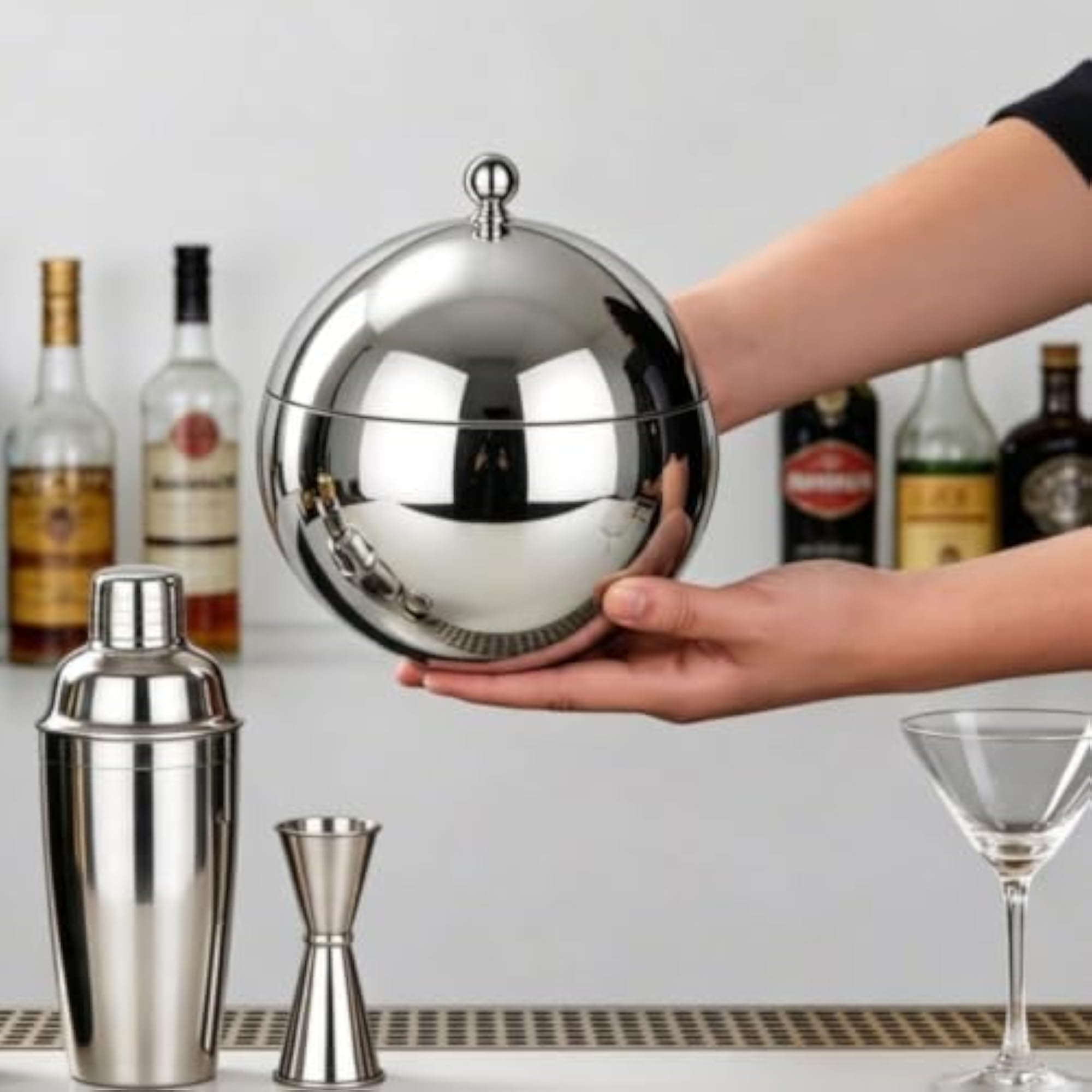 Stainless Steel Spherical Ice Pail with Lid, Portable Ice Container