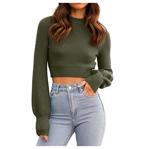 25 Cozy Winter Outfit Ideas for Women (Style Guide) Cropped Sweater