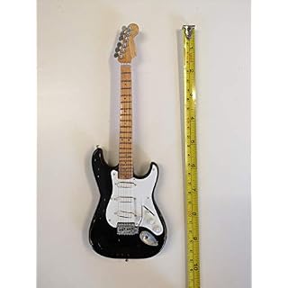 Eric Clapton (Cream) : Réplique miniature de guitare - Les Beatles, Paul McCartney, John Lennon, RIngo Starr, George Harrison Eric Clapton (Cream) : Réplique miniature de guitare – Image 5