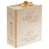 ✅ GELD VERSCHENKEN: Damit Deine Geldgeschenke was her machen, verpacke sie in diesem gravierten Spar Buch. Du kannst das Geld auf charmante und originelle Art überreichen und verschenkst gleichzeitig eine kreative Sparbüchse, in der das Pärchen nach der Hochzeit wieder zu sparen beginnen kann.