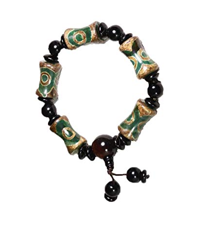 Perles verts vert naturel femmes : le collier prestigieux aux reflets divins