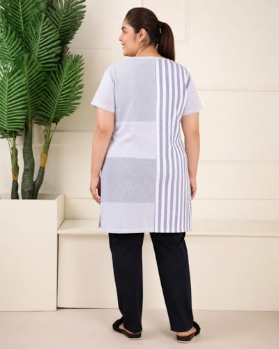 Image of In Love Women's All-Over Printed Cotton Plus Size Longline T-Shirt with Pockets