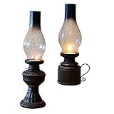 Lampe à huile au kérosène vintage : la surface est pleine d'atmosphère rétro et vintage, choix pour la décoration intérieure, cheminée de table intérieure.