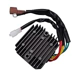 Un regulador de voltaje es un componente aparentemente simple, pero realiza una de las tareas más importantes en el sistema eléctrico de su vehículo. Como sugiere el nombre, el regulador de voltaje mantiene una salida constante y manejable de voltaje que pasa a través del sistema.