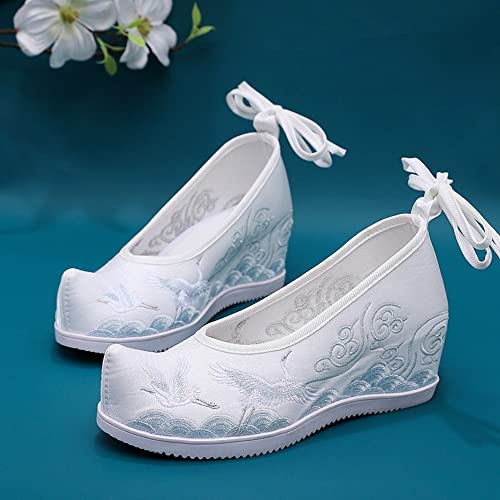 Ladies Hanfu Shoes Embroidered Chinese Traditional Style Flat Shoes Vintage Handmade Flower Embroidery Shoes for Women2