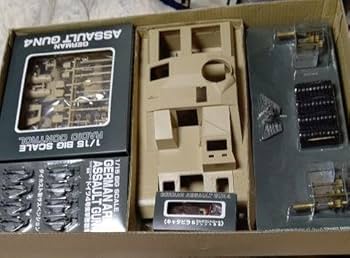 バンダイ ドイツ 4号突撃砲　戦車 1/15 ラジコン プラモ Amazon | バンダイ1 15ラジコンドイツ4号突撃砲戦車