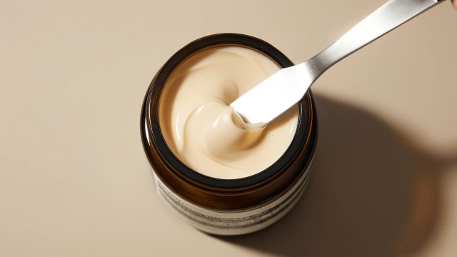 Amazon.com: Aesop Mandarin Facial Hydrating Cream | Cools, Tones