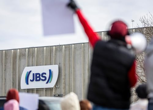 Immigrant workers launch largest US meatpacking strike in 40 years