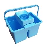 Escurridor con sistema de sujeción segura: Incluye escurridor resistente con pestañas de seguridad que lo mantienen firmemente fijado al cubo durante su uso, evitando desplazamientos accidentales y aportando mayor estabilidad y seguridad durante el escurrido.