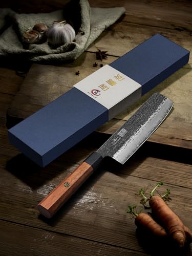 HOSHANHO 7 Inch Nakiri Knife: Pro Vegetable Cleaver 7 HOSHANHO Nakiri in kitchen