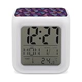 Éclairage d'ambiance doux : le réveil imprimé tête de mort de fleurs tropicales avec veilleuse émet 7 couleurs LED douces pour soulager le stress et aider à dormir. Idéal comme horloge de chevet pour une utilisation dans la chambre ou comme horloge numérique de chambre à coucher avec lumière ambiante, en particulier pour ceux qui ont besoin d'un réveil avec lumière la nuit