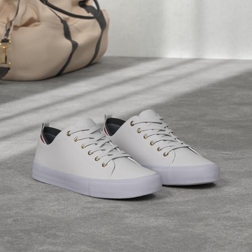 Tommy Hilfiger Women's Two Sneaker2