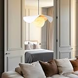 1. Design artistique unique : Cette suspension en fer forgé et marbre de verre présente un design véritablement unique. L'alliance du fer forgé robuste et de l'élégant marbre de verre crée un attrait artistique moderne. Sa forme fluide est un chef-d'œuvre décoratif qui rehausse instantanément l'esthétique des restaurants, des chambres ou des comptoirs de bar.