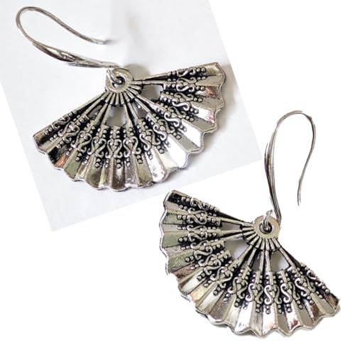 7Dots Art. Spanish Fan Earrings – Flamenco-Inspired Silver Dangle Jewelry for Women - Elegant Fan Shape with Filigree - Lightweight Boho Gift - 925 Silver Plated Ear Wires
