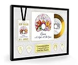 Größe ist A4 - 210 x 297 mm We Love Guitars Queen A Night at The Opera Gerahmte EGA A4 Gold CD, Pass & Plektren