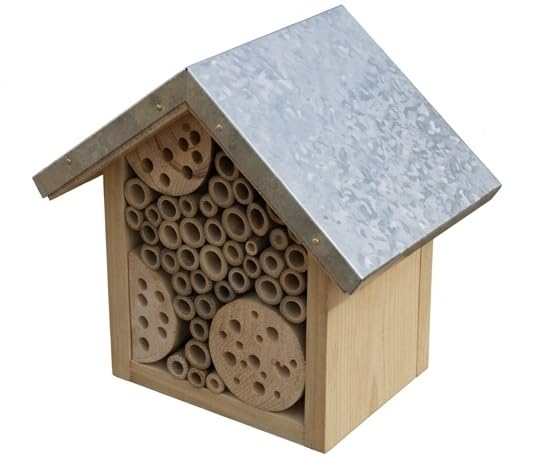 URLUKLTD Wooden Bee Hotel