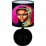 Ce petit luminaire est parfait comme lampe de chevet ou lampe de bureau.