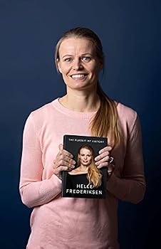 Paperback The Pursuit of Victory Book