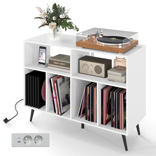 KOMFOTTEU Mueble para Tocadiscos de 3 Niveles, Soporte de Discos de Vinilo con 4 Compartimentos y 2 Estantes Abiertos, Mesa para Tocadiscos con 5 Patas de Metal (Blanco, con Estación de Carga)