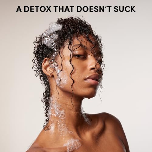 Image of OUAI Detox Shampoo Travel Size - Clarifying Shampoo for Build Up, Dirt, Oil, Product and Hard Water - Apple Cider Vinegar & Keratin for Clean, Refreshed Hair - Sulfate-Free Hair Care (3 oz)