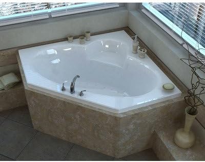 Curacao 61.13" Corner Air Jetted Bathtub with Center Drain