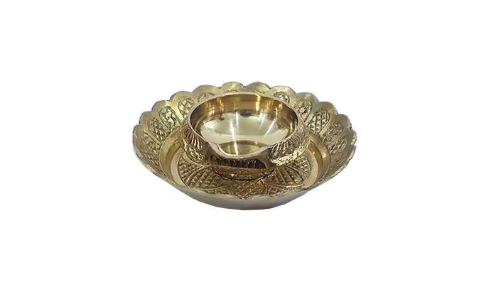 BRACOP® Plato Decorativo de latón para thali de Pooja India Plato para Servir thali de aarti hindú Plato Redondo Decorativo para el hogar hogar Ladoo Gopal Bhog Thali Accesorios para templos hindúes