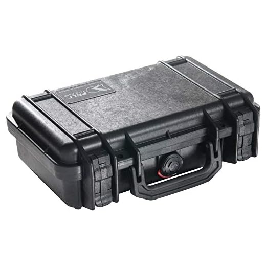 PELI 1170 Maleta estanca pequeña para la protección de Equipos electrónicos y ópticos, IP67 estanca e Impermeable al Polvo, 3L de Capacidad, Fabricada en EE.UU., sin Espuma, Color Negro