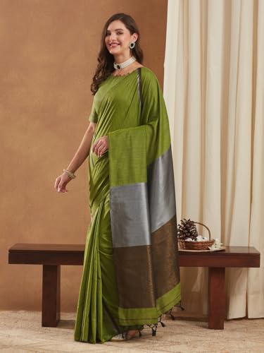 Image of Women's Banarasi Silk With Jacquard Print Saree With Blouse