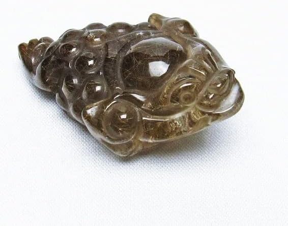 【東昇天然石】金針ルチル 金蟾 置物 手彫り 彫刻品 キンセン ルチルクォーツ 原石 一点物 144-82
