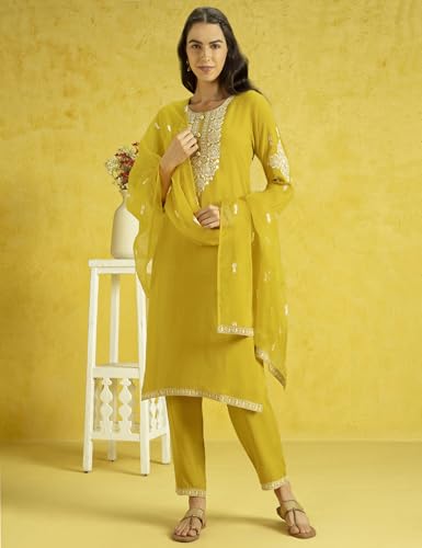 Image of Kaari Women's Embroidered Kurti Set with Dupatta | Ethnic Suits with Embellished Dupatta | Everyday and Festive Kurti Set for Women