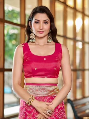 MANOHARI baby pink patola silk saree – image 7