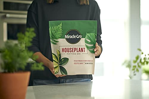 Image of Miracle-Gro Houseplant Potting Mix, 4 qt. (2-Pack) | Fertilized Indoor Plant Soil for Containers, Designed to be Less Prone to Gnats