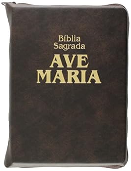 Paperback Bíblia Sagrada Ave-Maria Marrom Com Zíper [Portuguese_Brazilian] Book