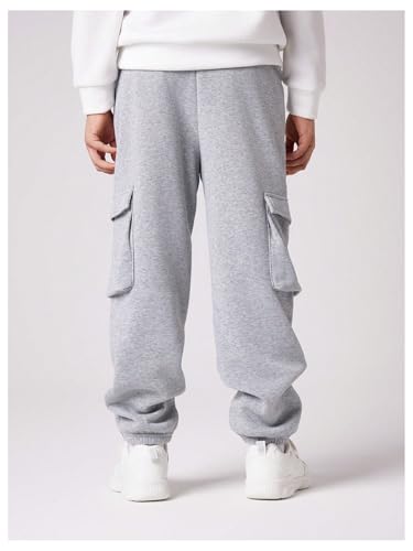 WDIRARA Boy's Letter Patched Elastic Waist Sweatpants Joggers Cargo Pants with Pockets2