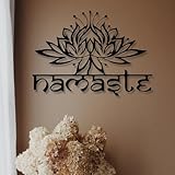 Wandbild aus Holz – Namaste mit Lotus – Spirituelle Deko für Meditation & Yoga – Geschenk für Achtsamkeitsfreunde – Holzschild zum Aufkleben – Inkl. Klebepads