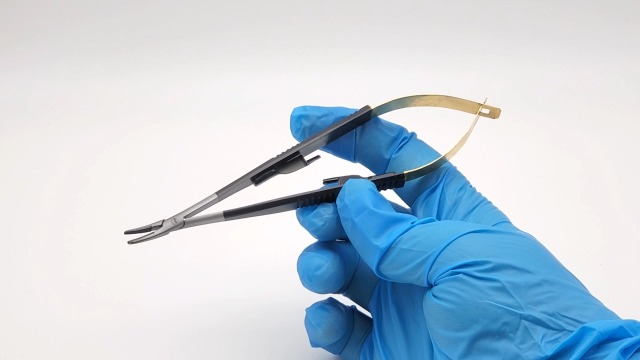 Amazon.com: ARTMAN INSTRUMENTS Castroviejo Micro Precise Needle