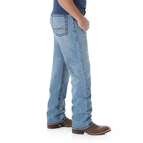 Image of Wrangler Men's 20X Competition Relaxed Fit Active Flex Thundercloud Wash Jeans