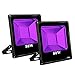 Produktbild COOCAQI 2er-Pack 80W UV-LED-Flutlicht Schwarzlicht-UV-Lampe, für fluoreszierendes Neon-Leuchten im Dunkeln, Halloween-Weihnachtsdekorationen, DJ Disco Stage Night Club, Körperbemalung