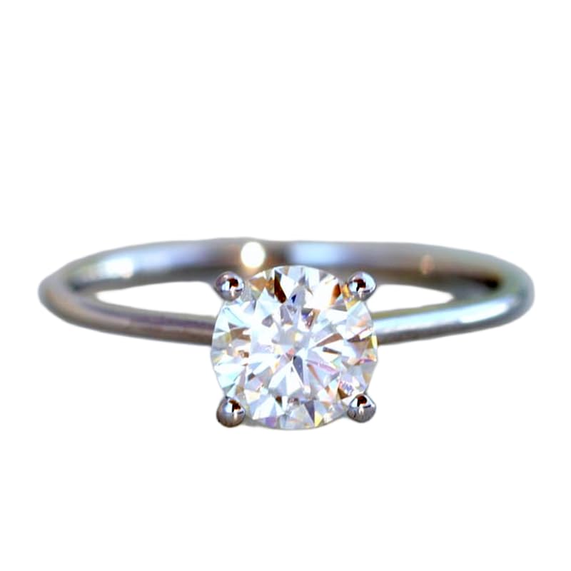 Bague solitaire en argent sterling 925 : le cadeau parfait avec pierre CZ incolore