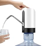 1200mAh AKKU und WIEDERAUFLADUND: Dieser water gallon water Dispenser verwendet einen wiederaufladbaren 1200mAh Li-Akku, der nur 3 Stunden benötigt, um vollständig aufgeladen zu werden. Sobald der Akku vollständig aufgeladen ist, pumpt er kontinuierlich mindestens 4 bis 6 Flaschen Wasser mit einer Kapazität von 5 Gallonen. Perfekt für Büro, Schlafzimmer, Fernreisen im Freien!