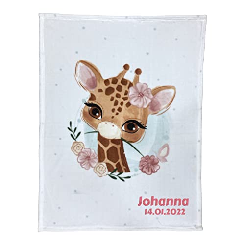 Wolimbo Babydecke mit Namen personalisiert - Motiv Giraffe weiß - Besticktes Geschenk für Mädchen und Junge