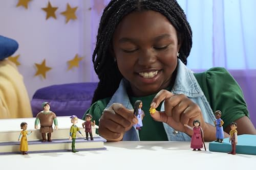 Disney Wish The Teens Mini Doll Set, 8 Posable Dolls & Star Figure, Characters Wear Signature Outfits, HPX36 - Image 2