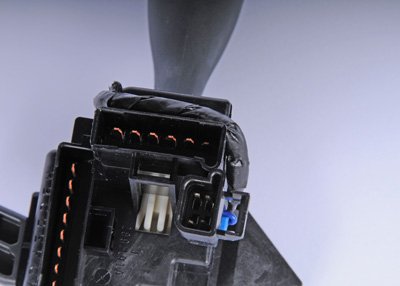 Amazon.com: GM Genuine Parts D836A (22605437) Turn Signal and