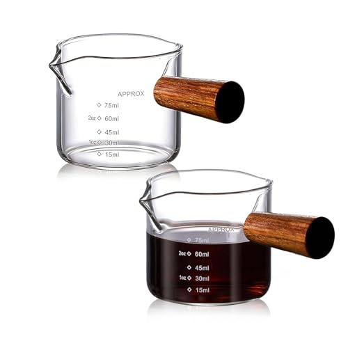 GZYYANG 2 Stück Espresso Messbecher Glas mit Holzgriff, 75ml V-förmiger Doppelausgießer, Doppelausgießer,Klarglas Milchaufschäumkännchen, Klein Coffee Measuring Cup mit Skala Glas Espresso Zubehör