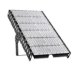 El voltaje es AC100-277V, para voltaje de América del Norte. 6000K luz blanca CCT.
