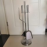 2. Fabriqué en acier peint en noir, cet ensemble d'outils de cheminée robuste allie un savoir-faire moderne à un design classique qui complétera votre cheminée ou votre foyer extérieur et s'intégrera parfaitement à votre décoration intérieure existante.