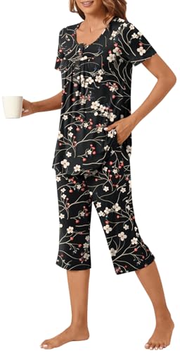 Image of Womens Summer Pajama Sets 2 Piece Short Sleeve Top and Capri Pants Plus Size Ladies Lounge Pjs Sets with Pockets