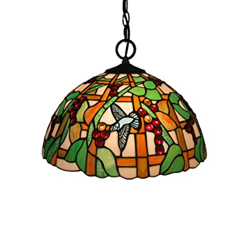 Suspension en vitrail de style vintage pour illuminer vos dîners en salle à manger