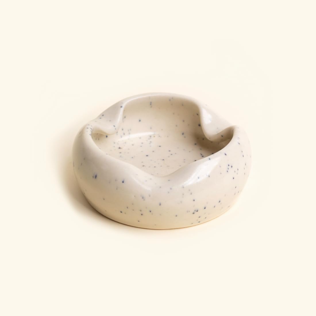 GAACHi HOME Ashtray in Ivory | Handcrafted Ceramic | Perfect For Gifting | Smoking Must-Have | Limited Edition | Modern Touch | Home Essential-image-6